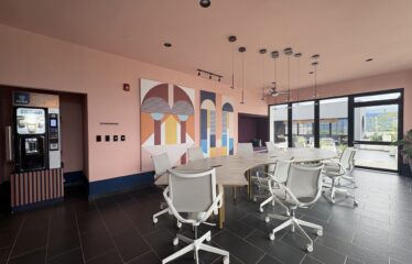 Venta de apartamento amueblado en condominio en Sabana.