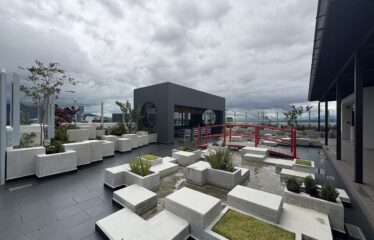 Venta de apartamento amueblado en condominio en Sabana.