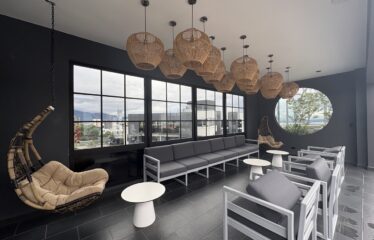 Venta de apartamento amueblado en condominio en Sabana.