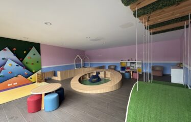 Venta de apartamento amueblado en condominio en Sabana.