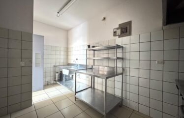 Alquiler de local comercial en San Rafael de Escazú.