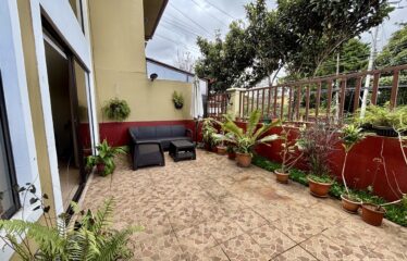 Venta de casa en condominio en Guayabos, Curridabat.