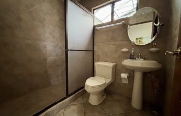 Venta de casa en condominio en Guayabos, Curridabat.