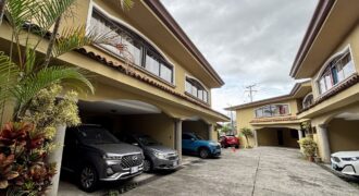 House for sale in a gated community in Guayabos, Curridabat.