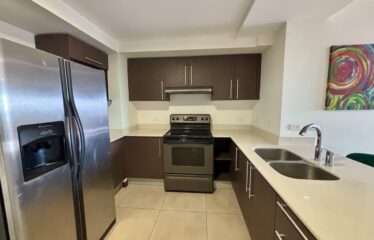 Alquiler de apartamento en condominio en Barrio Dent, San Pedro.