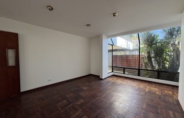 Alquiler de casa en Rohrmoser.