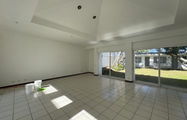 Alquiler de casa en Rohrmoser.