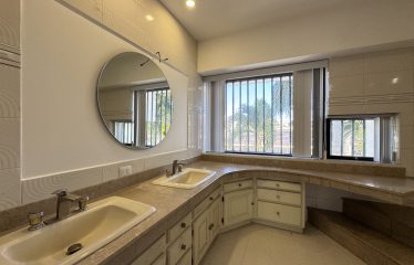 Alquiler de casa en Rohrmoser.