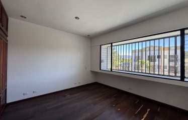 Alquiler de casa en Rohrmoser.