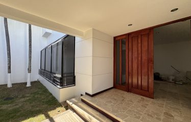 Alquiler de casa en Rohrmoser.