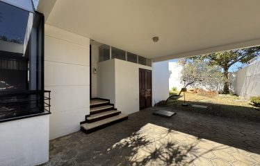 Alquiler de casa en Rohrmoser.