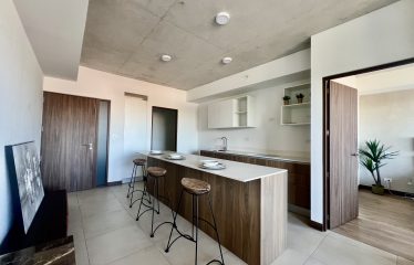 Venta de apartamento amueblado en condominio en La Uruca.