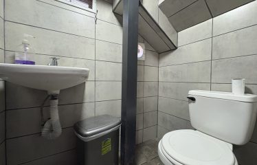 Alquiler de local comercial en Curridabat.