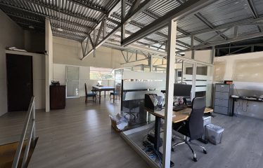 Alquiler de local comercial en Curridabat.