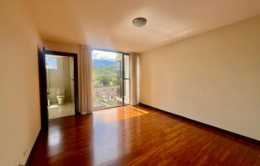 Apartment rental in a condominium in Escazú