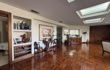 Venta de casa en condominio en San Rafael Escazú