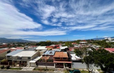 Venta de apartamento en condominio en La Uruca, San José