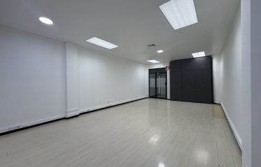 Alquiler de local comercial en San Rafael de Escazú.