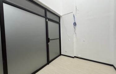 Alquiler de local comercial en San Rafael de Escazú.