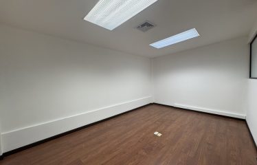 Alquiler de local comercial en San Rafael de Escazú.