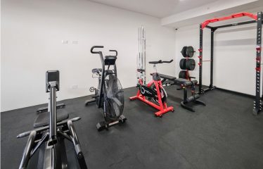 Apartamento de Lujo en Alterego Nunciatura: Vistas al Parque y Atardeceres en el Piso 11