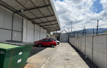 Oportunidad Logística: Bodega de 2,600 m² con Ubicación Estratégica en San Sebastián