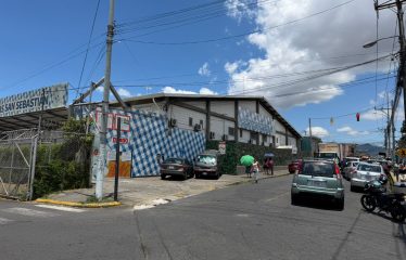 Oportunidad Logística: Bodega de 2,600 m² con Ubicación Estratégica en San Sebastián