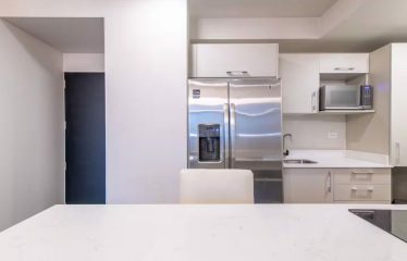 Venta de apartamento en Cosmopolitan Tower – Atardeceres Únicos y Balcón Privado en Rohrmoser