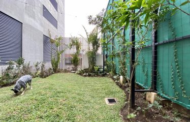 Venta de apartamento en Cosmopolitan Tower – Atardeceres Únicos y Balcón Privado en Rohrmoser