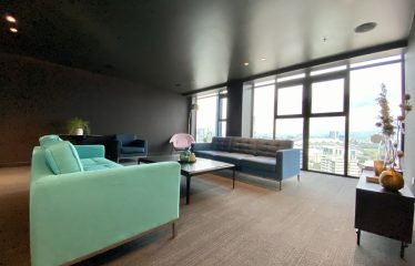 Venta de apartamento en Cosmopolitan Tower – Atardeceres Únicos y Balcón Privado en Rohrmoser