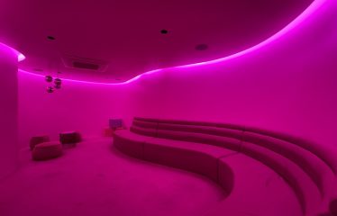 Venta de apartamento en Cosmopolitan Tower – Atardeceres Únicos y Balcón Privado en Rohrmoser