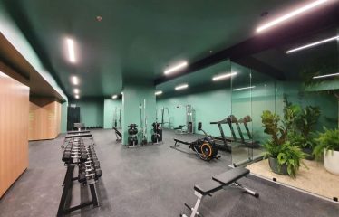 Venta de apartamento en Cosmopolitan Tower – Atardeceres Únicos y Balcón Privado en Rohrmoser