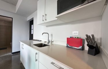 All-Inclusive: Apartamento Amueblado en el Piso 9 de SECRT Sabana