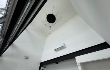 Local Comercial en Escazú: Showroom de Doble Altura