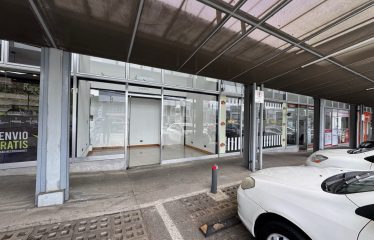 Local Comercial en Escazú: Showroom de Doble Altura