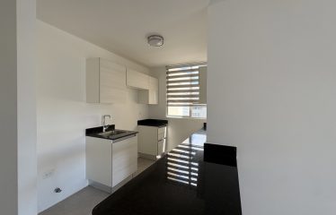 Confort y Vistas en Monte Alto: Apartamento de 3 Dormitorios en Curridabat