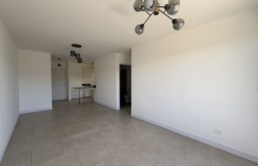 Confort y Vistas en Monte Alto: Apartamento de 3 Dormitorios en Curridabat