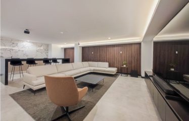 Velo Nunciatura: Apartamento de Lujo con Diseño Sostenible y Vistas en el Piso 14