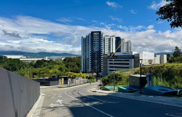 Arte y exclusividad – Venta de Penthouse amueblado en Nucleo Sabana