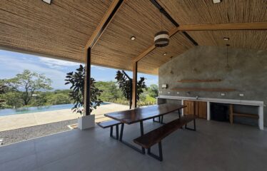 For Sale: House in Cuajiniquil, Santa Cruz