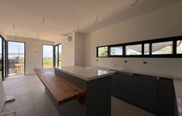 For Sale: House in Cuajiniquil, Santa Cruz