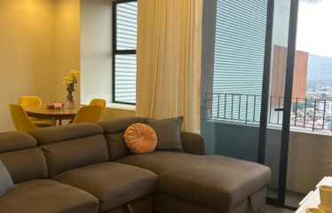 Alquiler de apartamento amueblado en condominio en URBN Escalante